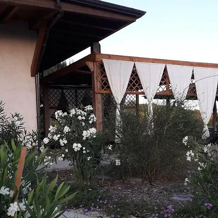 The Straw House Hotel 2*