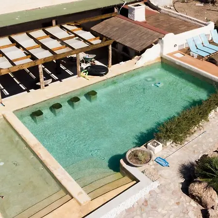 The Straw House Hotel 2*