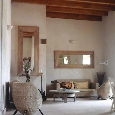 The Straw House 2* Alguer